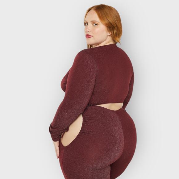 Savage Fenty Sleep & Shing Long Sleeve Crop Tee | Plus Size 3X | Maroon Glitter - Picture 6 of 8